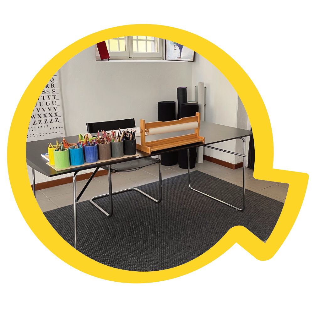 foto della scrivania the conscious lab coworking